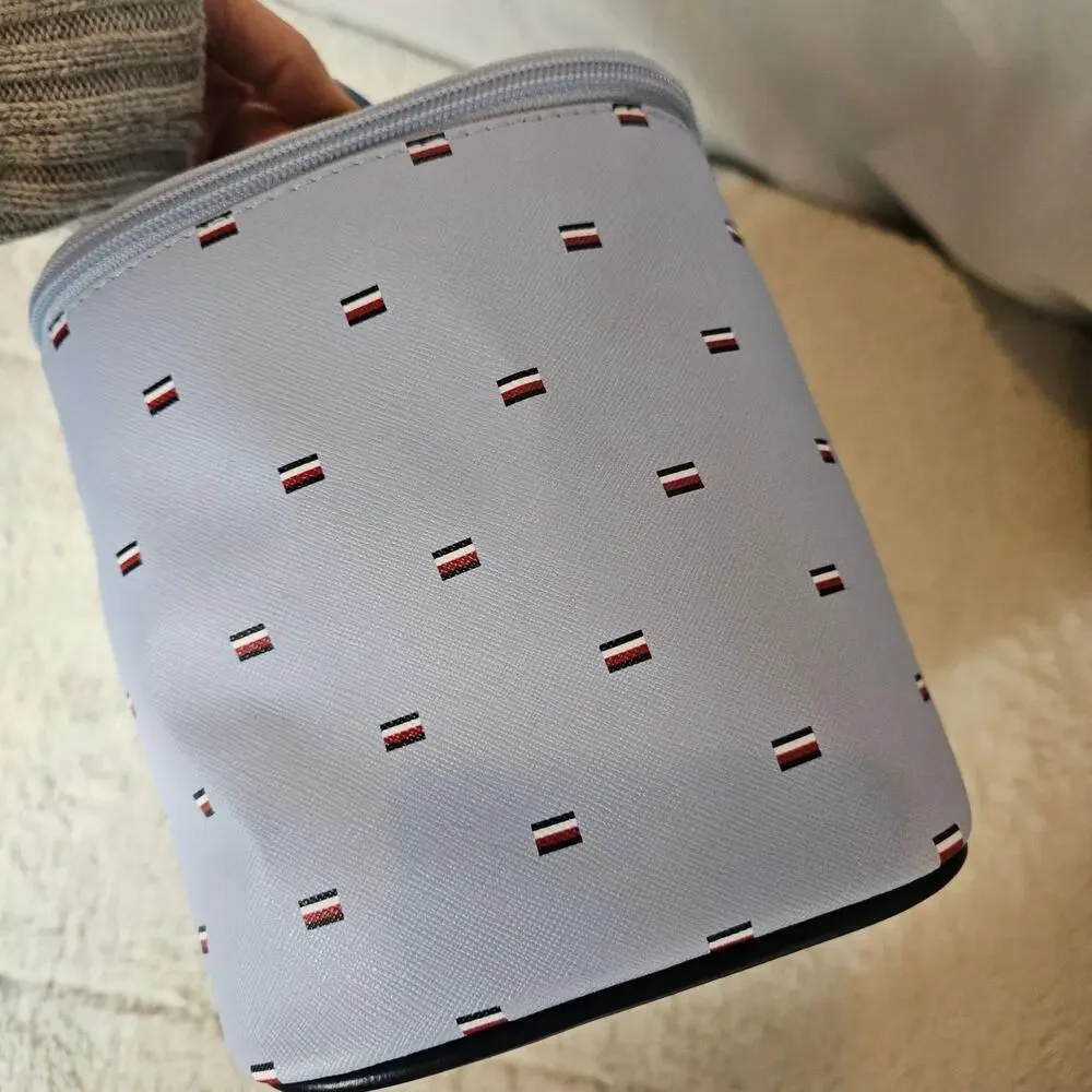 Tommy Hillfiger NWOT Logo Makeup Bag. Y2K. Minimalist. Travel. Blue Red‎ White